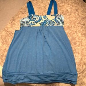 Lululemon tank with Built in Bra - size 6